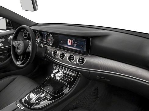 Used 2018 Mercedes-Benz E 400 4MATIC Wagon image 16
