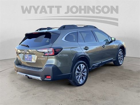 Used 2025 Subaru Outback Limited image 5