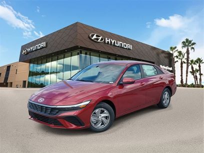 New 2025 Hyundai Elantra SE w/ Cargo Package