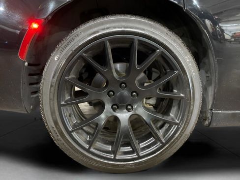 Used 2019 Dodge Charger SXT w/ Leather Interior Group image 16