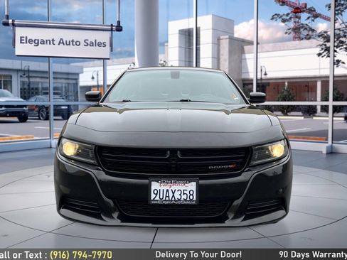 Used 2022 Dodge Charger SXT w/ Leather Interior Group image 3