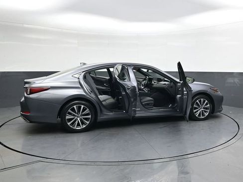 Used 2019 Lexus ES 350 Luxury image 36