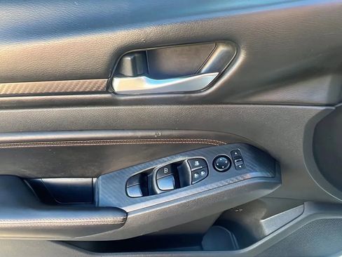 Used 2020 Nissan Altima 2.5 SR w/ Premium Package image 21