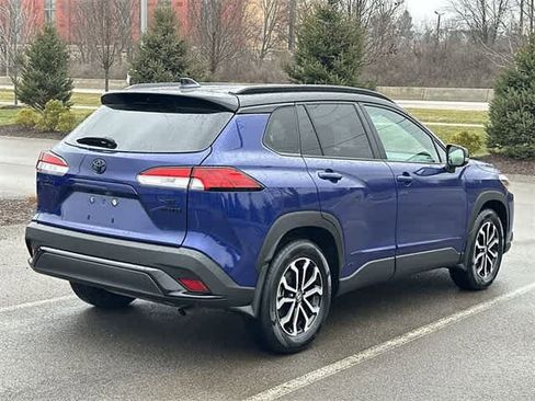Used 2023 Toyota Corolla Cross SE image 33