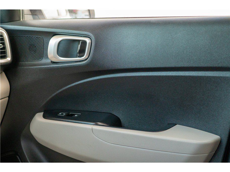Used 2020 Hyundai Venue SEL w/ Convenience + Premium Package FWD image 20
