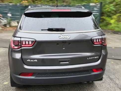 Used 2022 Jeep Compass Limited image 7