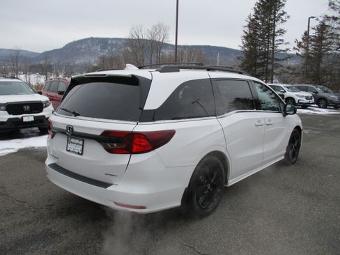 Certified 2023 Honda Odyssey Sport image 5