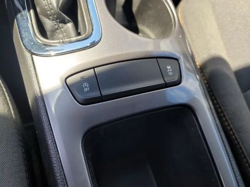 Used 2019 Chevrolet Cruze LS FWD image 22