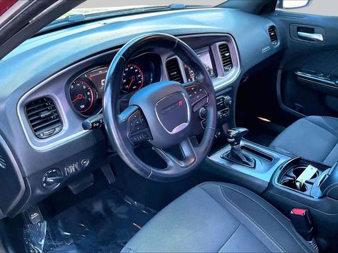 Used 2019 Dodge Charger SXT w/ Blacktop Package RWD image 18
