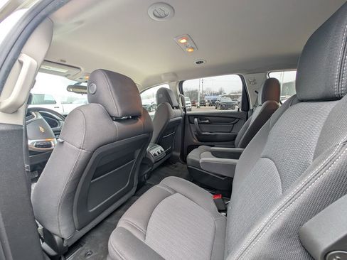 Used 2015 Chevrolet Traverse LT w/ Style and Technology Package image 15
