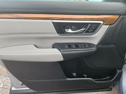 Used 2018 Honda CR-V EX-L image 6