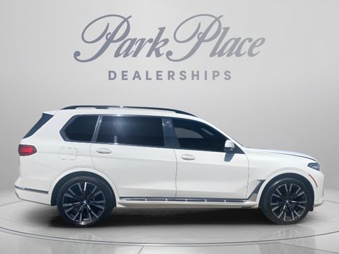 Used 2022 BMW X7 xDrive40i w/ Executive Package AWD/4WD image 7