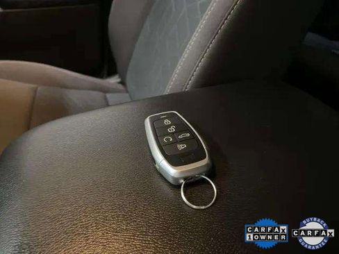 Used 2025 Nissan Frontier SV image 97