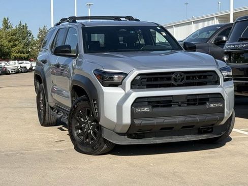 Used 2025 Toyota 4Runner SR5 AWD/4WD image 2