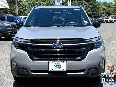 Certified 2025 Subaru Forester Touring AWD/4WD image 3