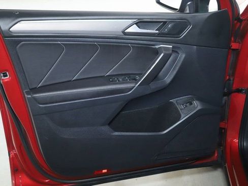 Used 2024 Volkswagen Tiguan SE R-Line image 16