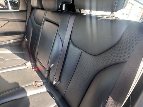 Used 2023 Hyundai Santa Fe SEL w/ Premium Package image 9