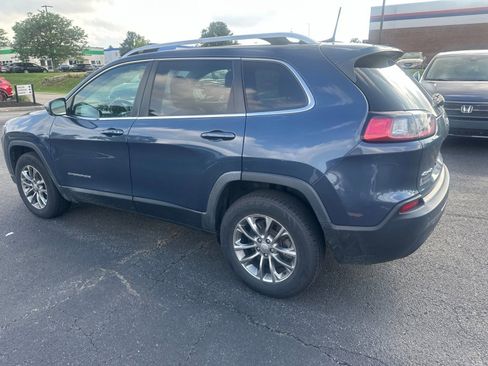 Used 2020 Jeep Cherokee Latitude Plus w/ Cold Weather Group AWD/4WD image 19