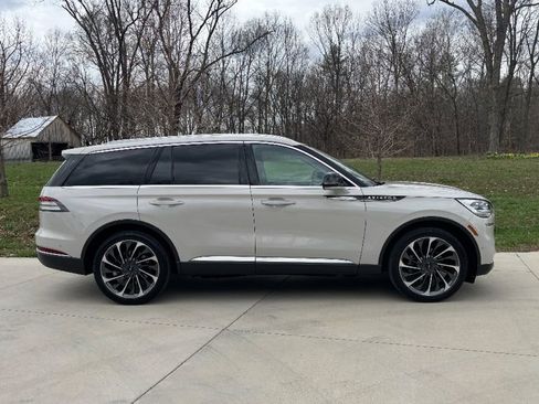 Used 2022 Lincoln Aviator Reserve w/ Equipment Group 201A image 1
