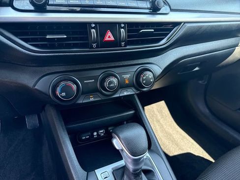 Used 2020 Kia Forte LXS FWD image 17