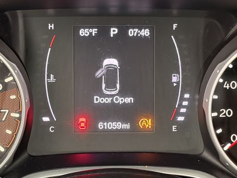 Used 2019 Jeep Compass Latitude FWD image 8