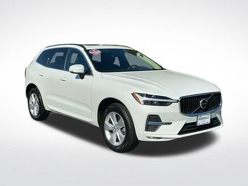 Used 2022 Volvo XC60 B5 Momentum AWD/4WD image 7