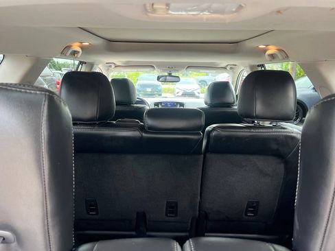 Used 2019 Nissan Pathfinder SL w/ SL Premium Package AWD/4WD image 13