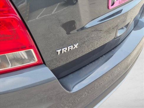 Used 2017 Chevrolet Trax LT w/ Sun & Sound Package FWD image 14