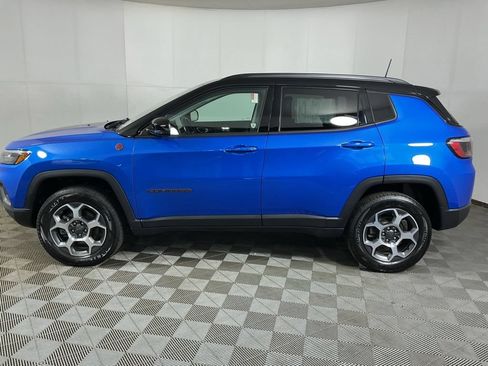 Used 2022 Jeep Compass Trailhawk w/ Sun and Sound Group AWD/4WD image 6