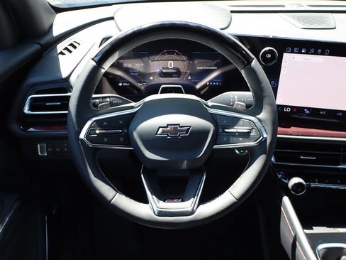 New 2026 Chevrolet Traverse Z71 w/ Enhanced Driving Package AWD/4WD image 18