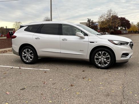 Used 2018 Buick Enclave Avenir image 8