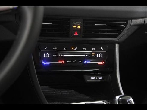 Certified 2026 Volkswagen Jetta SE FWD image 13