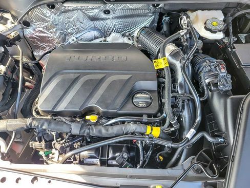 New 2026 Chevrolet Trax RS w/ Sunroof Package image 18