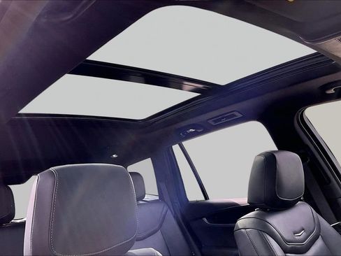 Certified 2025 Cadillac XT6 Premium Luxury AWD/4WD image 17