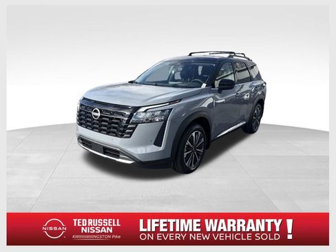 New 2026 Nissan Pathfinder Platinum image 1