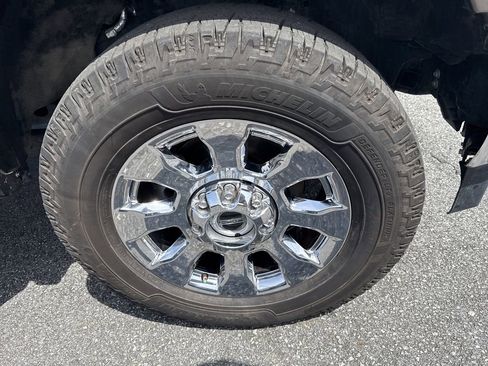 Used 2019 Ford F250 Lariat w/ Lariat Ultimate Package AWD/4WD image 13