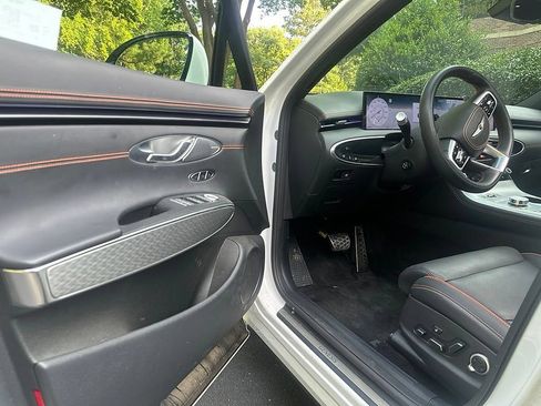 Certified 2026 Genesis GV70 2.5T Sport Prestige AWD/4WD image 6