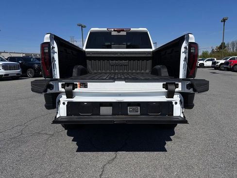 New 2026 GMC Sierra 2500 AT4X w/ AT4X AEV Edition AWD/4WD image 39