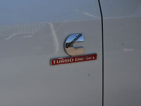 Used 2024 RAM 2500 Laramie image 14