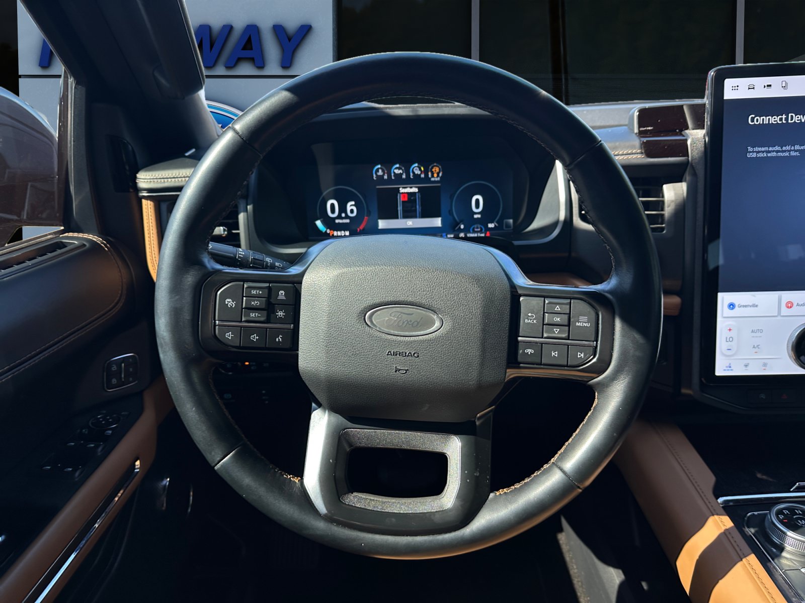 Used 2023 Ford Expedition Platinum RWD image 15