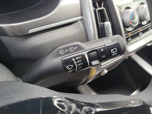 Certified 2023 Kia Sorento LX FWD image 30