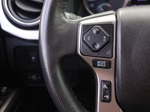 Used 2021 Toyota Tacoma SR5 AWD/4WD image 11