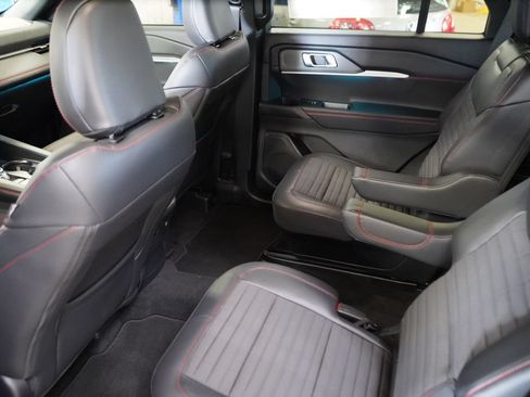 New 2026 Ford Explorer ST-Line w/ ST-Line Street Pack AWD/4WD image 31