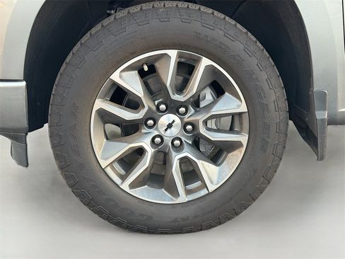 Used 2024 Chevrolet Silverado 1500 RST image 30