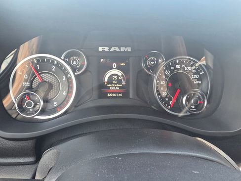 Used 2024 RAM 3500 Big Horn w/ Night Edition AWD/4WD image 16