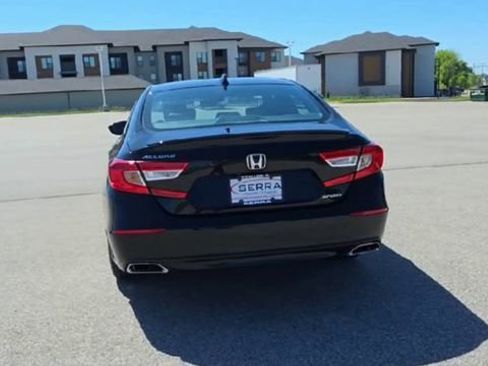 Used 2021 Honda Accord Sport image 6
