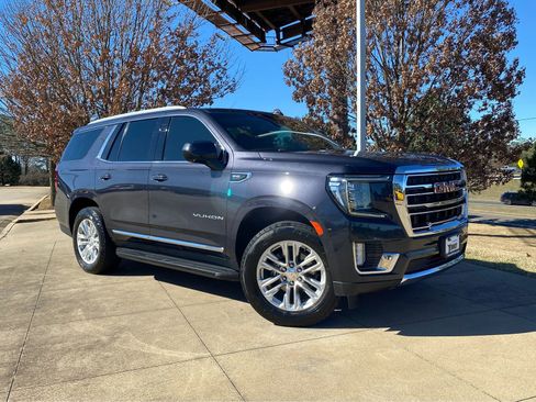 Used 2023 GMC Yukon SLT image 1