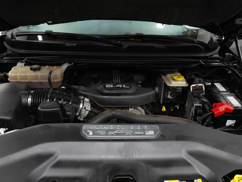 Used 2022 Jeep Grand Wagoneer Series II AWD/4WD image 34