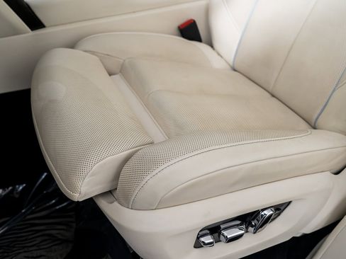 Used 2023 Rolls-Royce Cullinan Black Badge image 79