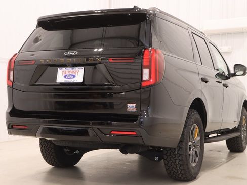 New 2025 Ford Expedition Tremor image 8
